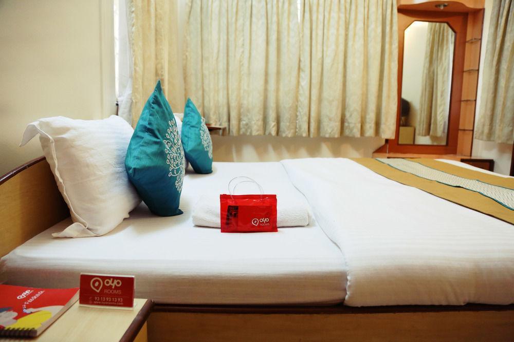 Oyo 946 Royce Studio Apartments Pune Luaran gambar